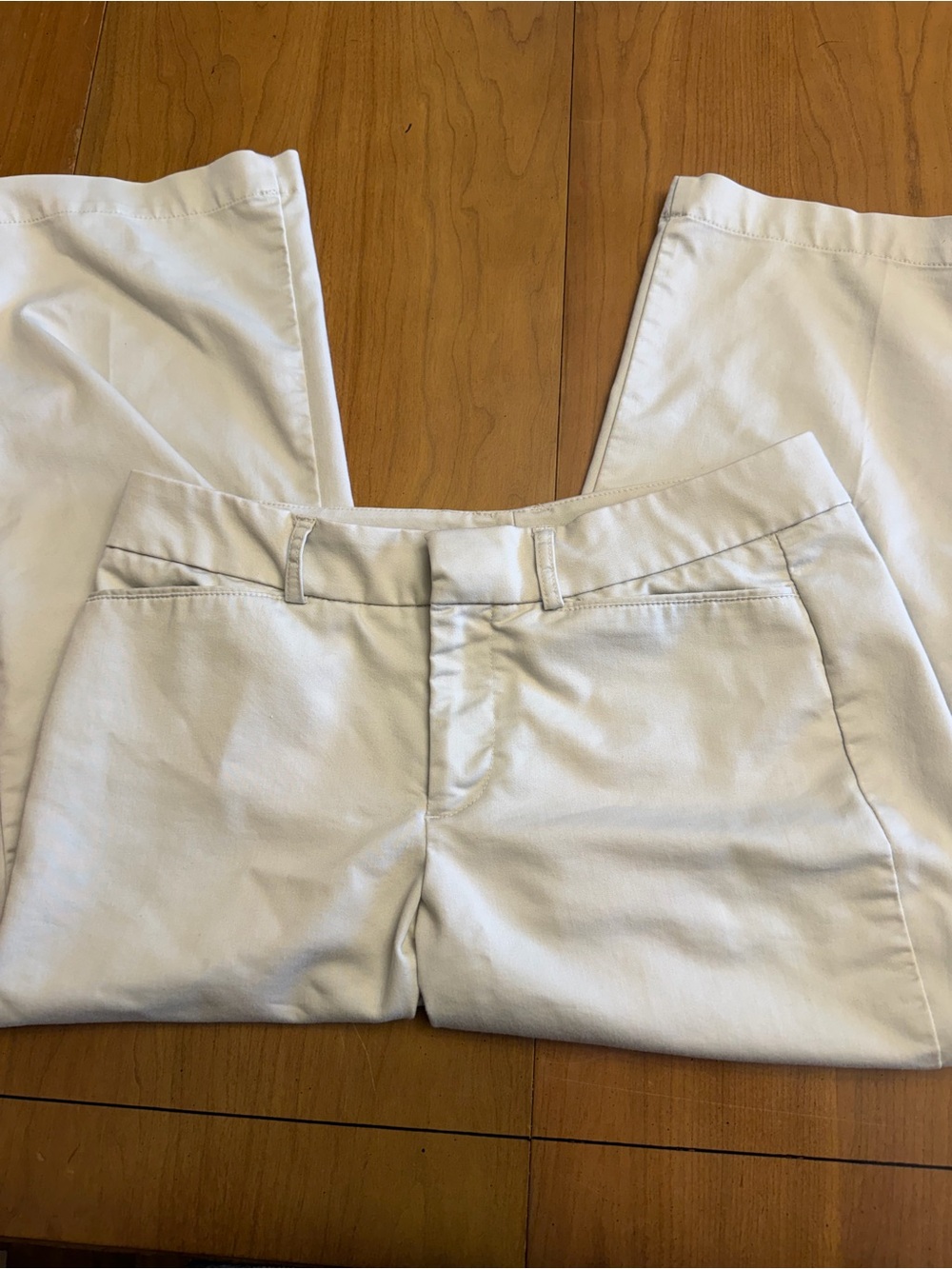 Women’s Dockers Off-White Mid-Rise Curvy Capri Pants | 6